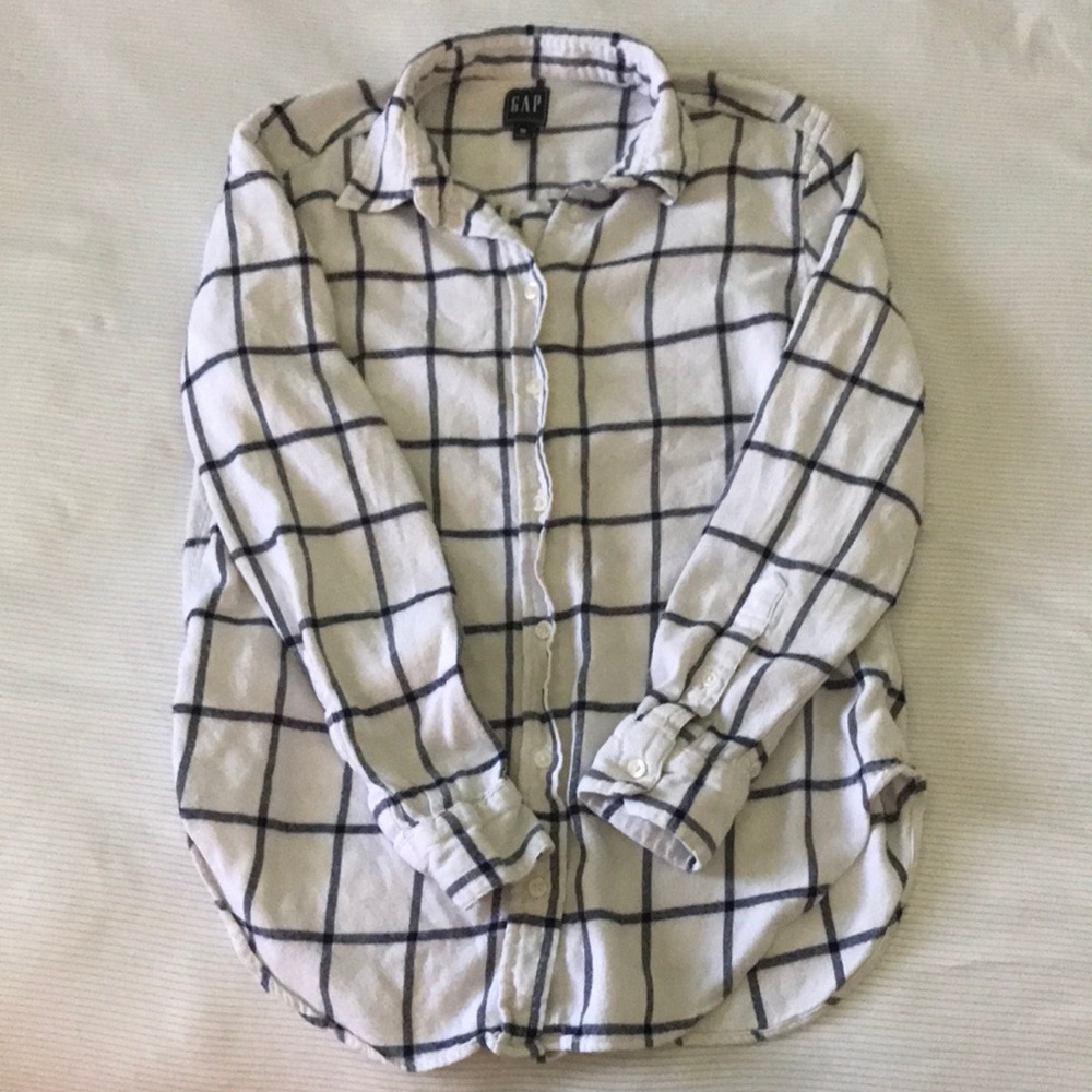 GAP flannel long sleeve button up, size M